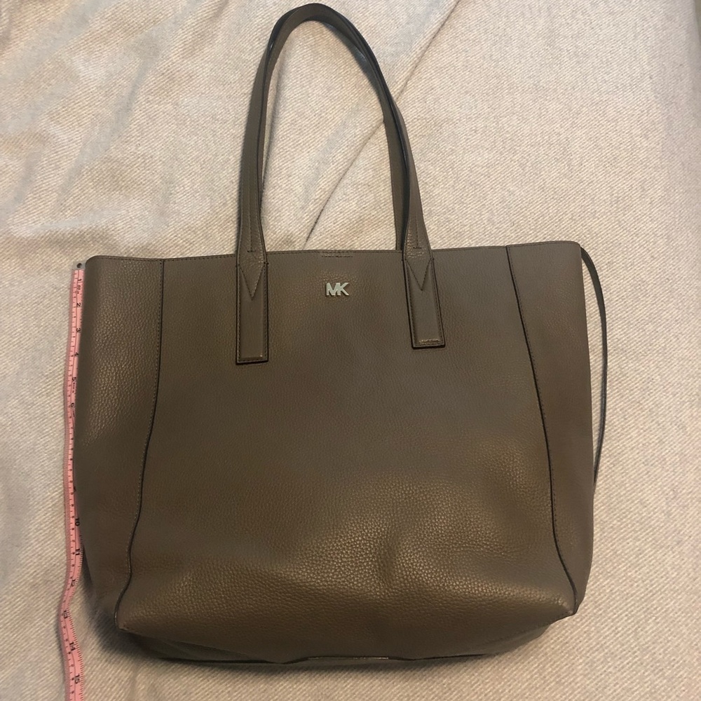 NWOT MICHAEL KORS LEATHER TOTE